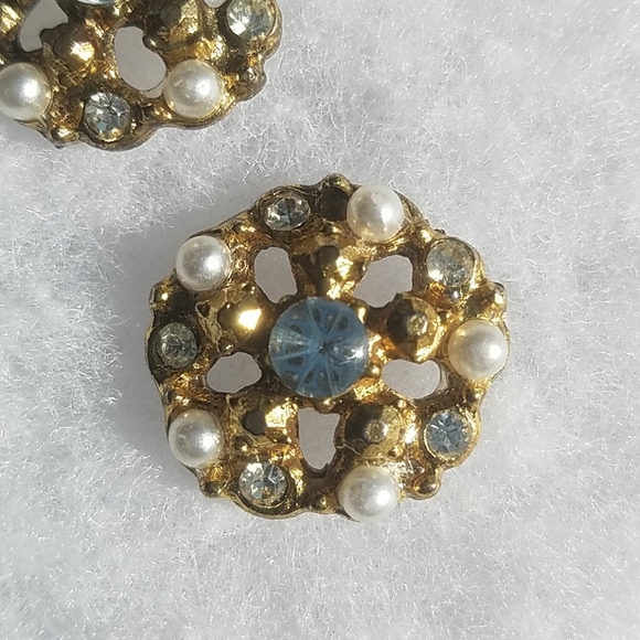 Pearl & Crystal Earrings - Picture 3 of 5